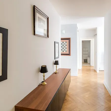 Eiffel Tower - 2br With Balcony - Cityapartmentstay Daire *